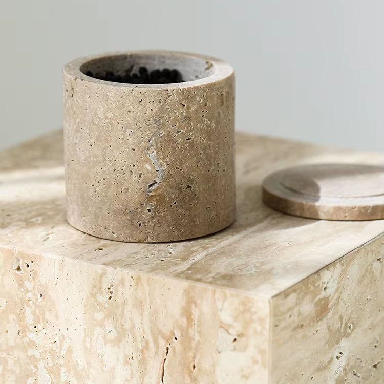 Page d'accueil-Pot en travertin naturel - Artisanat authentique pour une décoration intemporelle.